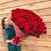 Интернет-магазин цветов 101 Роза фото 1 на сайте Марьинароща.рф